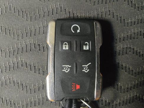 Used 2018 GMC Yukon SLE w/ SLE Value Package RWD image 32