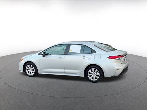 Used 2025 Toyota Corolla LE image 10