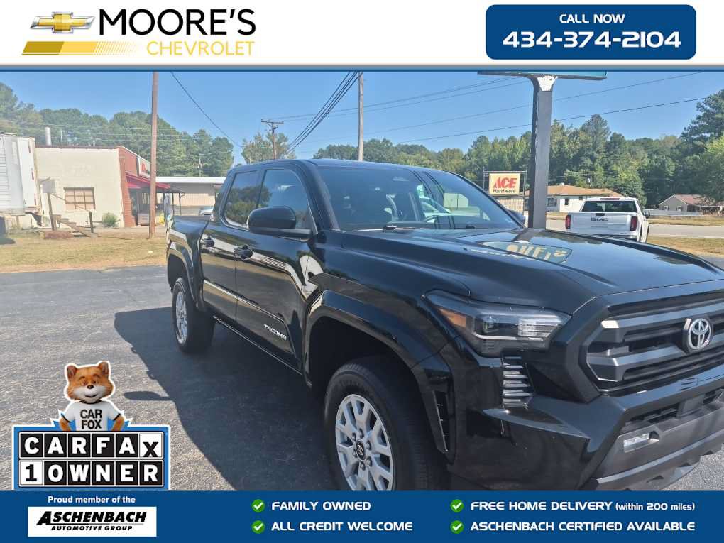 Used 2025 Toyota Tacoma SR5 AWD/4WD image 1