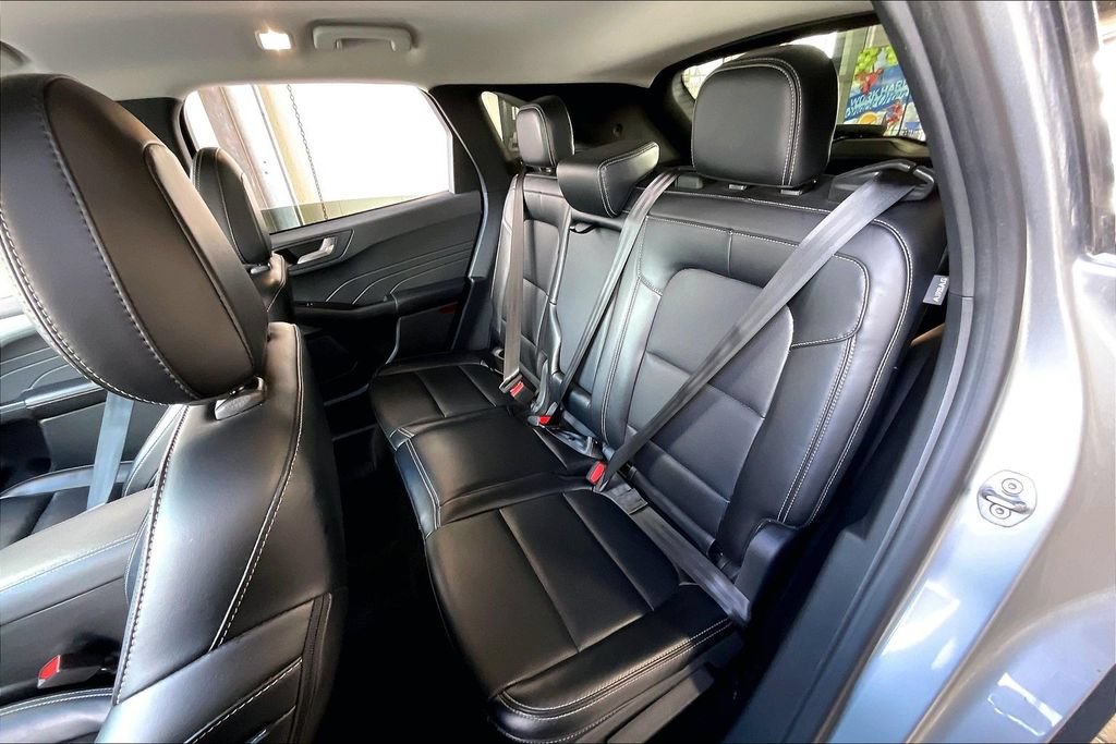 Used 2024 Ford Escape Platinum AWD/4WD image 14