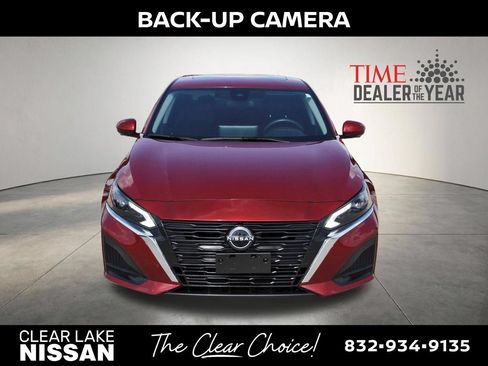 Used 2024 Nissan Altima 2.5 SL FWD image 2