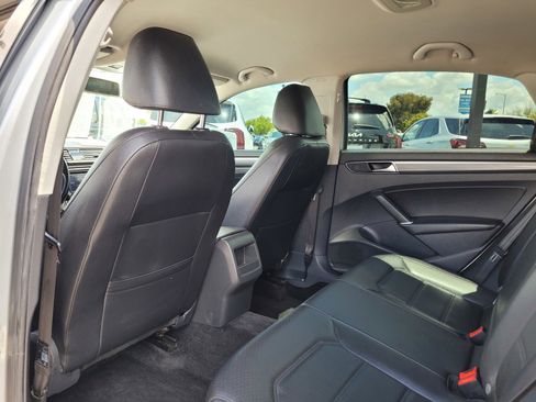 Used 2018 Volkswagen Passat 2.0T S FWD image 13