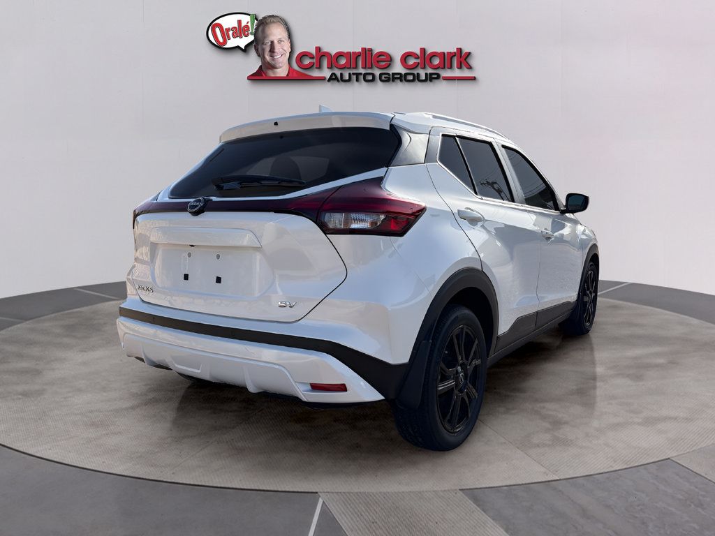 Used 2023 Nissan Kicks SV FWD image 5
