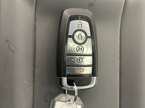 Used 2025 Ford Expedition Active image 10