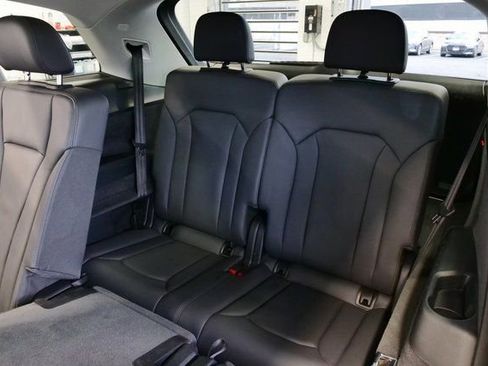 Used 2024 Audi Q7 3.0T Premium Plus image 13