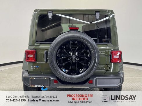 Used 2023 Jeep Wrangler Unlimited Sahara w/ Cold Weather Group AWD/4WD image 8
