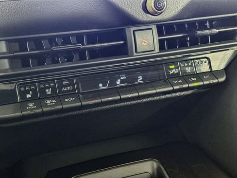 Used 2024 Toyota Crown AWD/4WD image 23