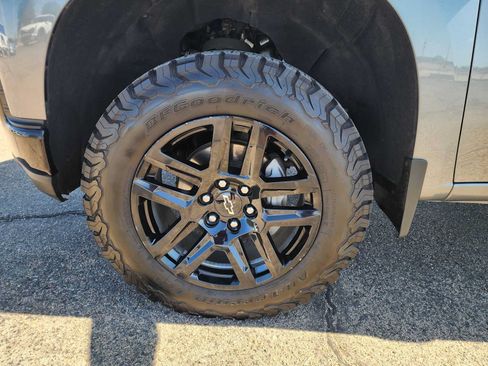 Used 2021 Chevrolet Silverado 1500 LT Trail Boss w/ Convenience Package II AWD/4WD image 10