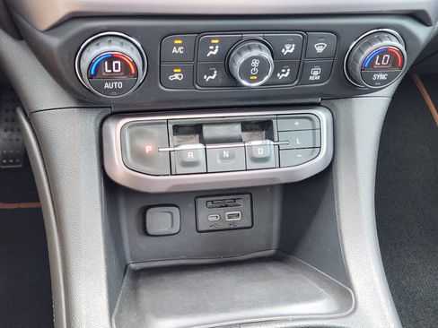 Used 2020 GMC Acadia AT4 AWD/4WD image 16