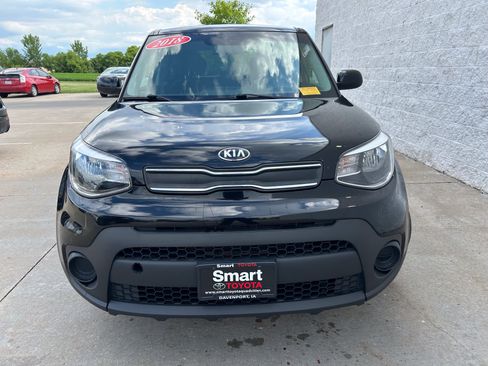 Used 2018 Kia Soul w/ Convenience Package FWD image 2