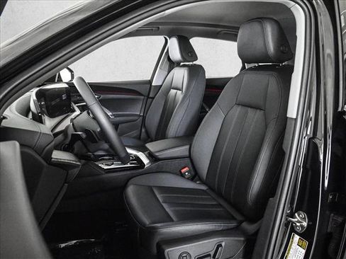 Certified 2025 Audi Q5 Premium w/ Convenience Package AWD/4WD image 17