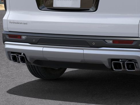 New 2025 Chevrolet Traverse LT w/ LPO, Floor Liner Package image 38