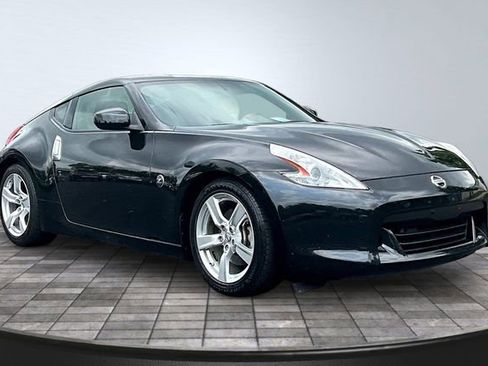 Used 2012 Nissan 370Z Coupe RWD image 3