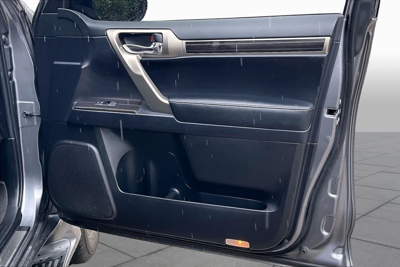 Used 2021 Lexus GX 460 Premium w/ Premium Package AWD/4WD image 22