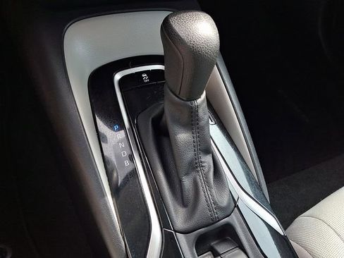 Used 2022 Toyota Corolla LE image 14