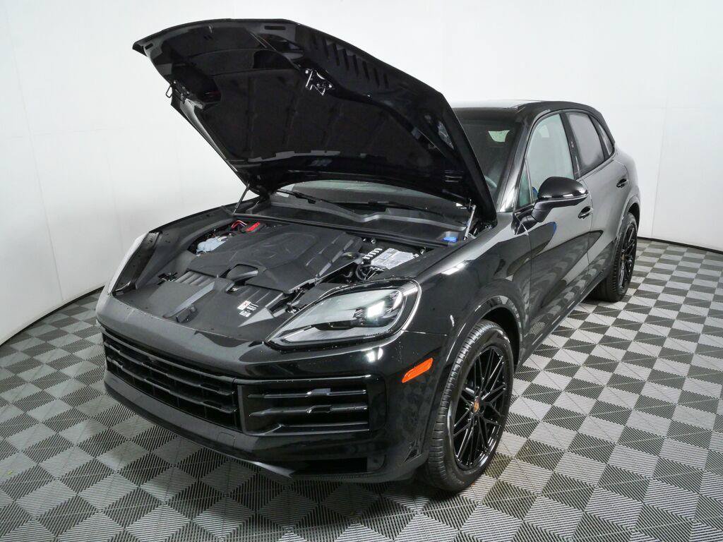 New 2026 Porsche Cayenne AWD/4WD image 34