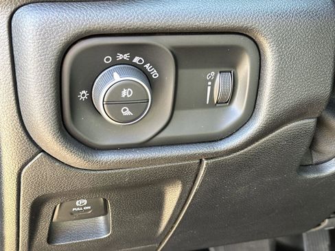 Used 2020 RAM 1500 Big Horn image 23