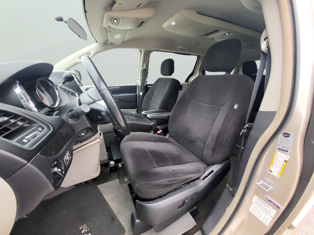 Used 2012 Dodge Grand Caravan Crew w/ Crew Value Pkg FWD image 11