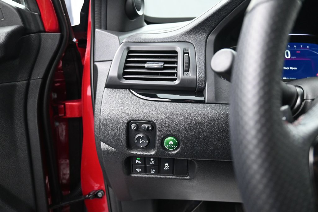 Used 2025 Honda Passport Black Edition image 32