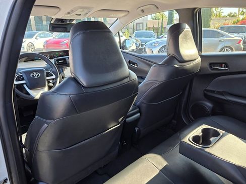 Used 2017 Toyota Prius Four Touring w/ Carpet Mat Package image 20