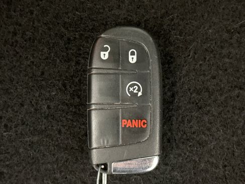 Used 2022 Jeep Renegade Limited w/ Sun, Sound & Wheels Group AWD/4WD image 23