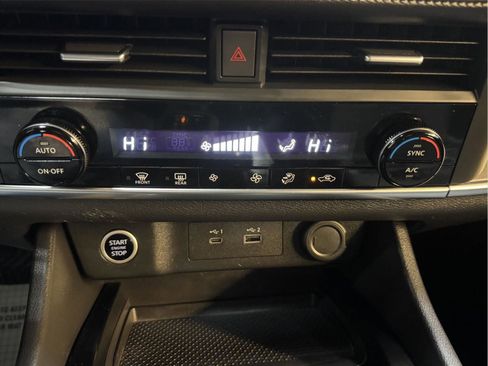 Used 2023 Nissan Rogue SV AWD/4WD image 25