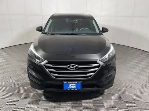 Used 2018 Hyundai Tucson SE image 3