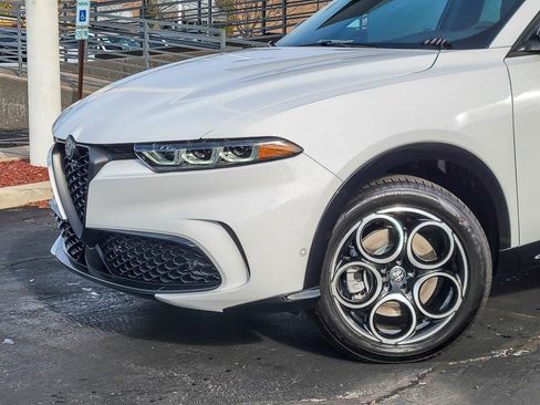 New 2025 Alfa Romeo Tonale w/ Active Assist Package image 2