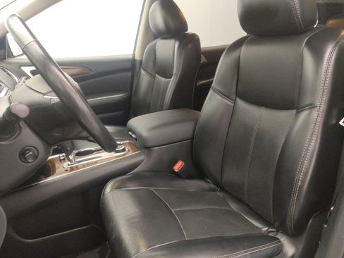 Used 2020 Nissan Pathfinder Platinum image 17