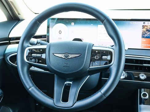 Used 2026 Genesis GV70 2.5T Select AWD/4WD image 16