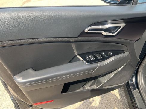 Used 2023 Kia Sportage EX image 7