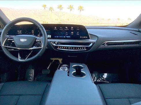 New 2025 Cadillac Lyriq Luxury image 7