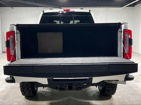 Used 2026 Ford F250 Platinum w/ Tremor Off-Road Package AWD/4WD image 36