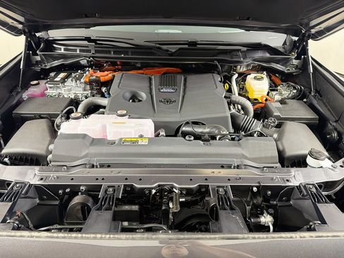 New 2026 Toyota Sequoia Platinum w/ TRD Off-Road Package AWD/4WD image 27