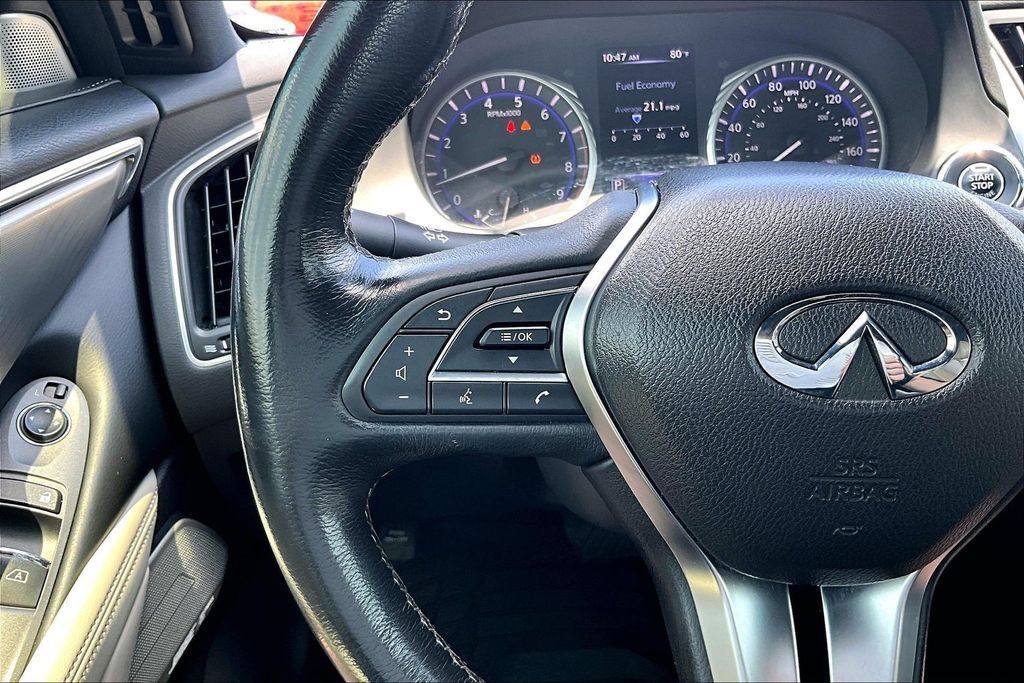 Used 2018 INFINITI Q60 3.0t Luxe RWD image 17