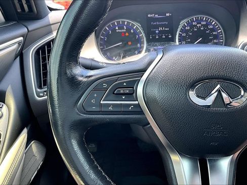 Used 2018 INFINITI Q60 3.0t Luxe RWD image 17