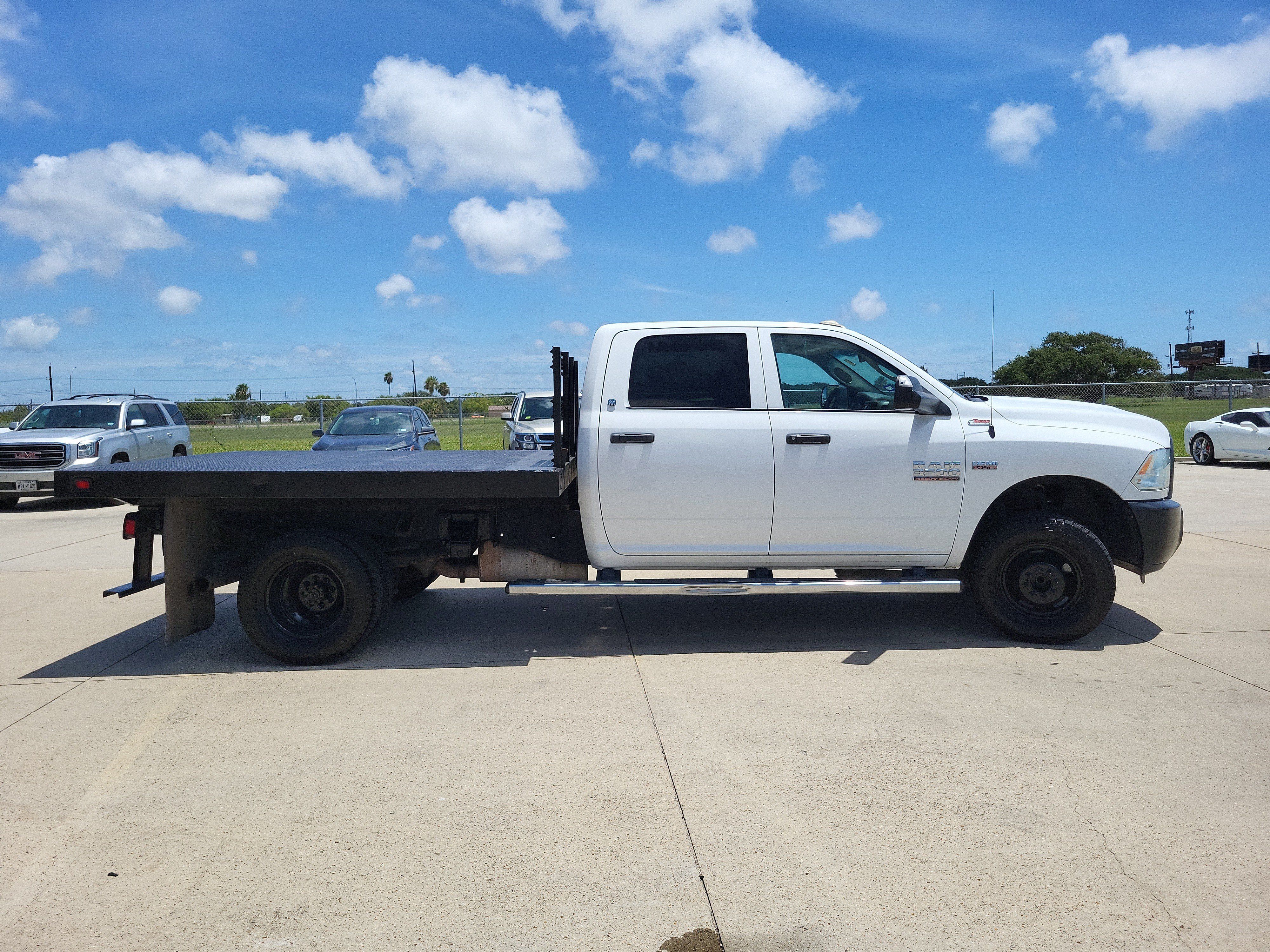 Used 2018 RAM 3500 Tradesman RWD image 4