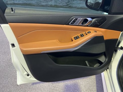 Used 2022 BMW X5 sDrive40i w/ M Sport Package image 39