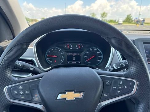 Used 2020 Chevrolet Equinox LS w/ LS Convenience Package FWD image 9