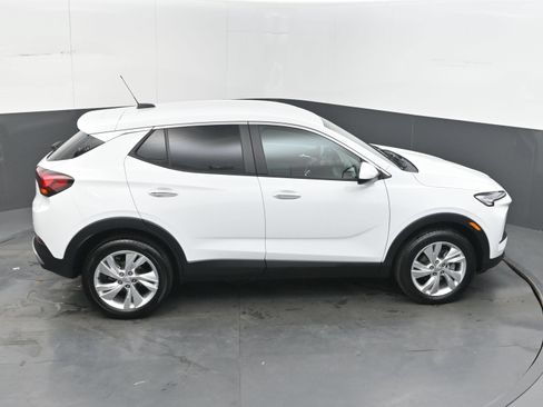 Used 2025 Buick Encore GX Preferred AWD/4WD image 38