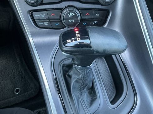 Used 2017 Dodge Challenger SXT RWD image 18