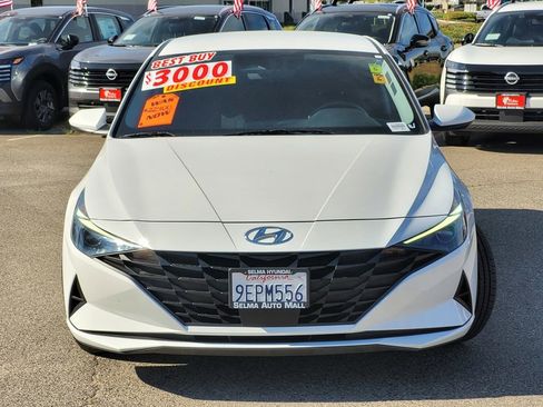 Used 2023 Hyundai Elantra SEL w/ Convenience Package image 3