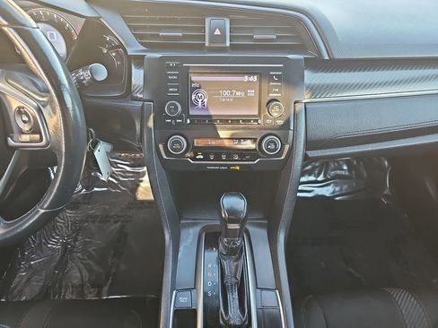 Used 2018 Honda Civic Sport image 20