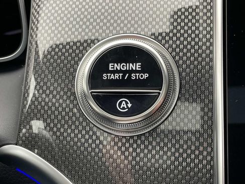 Certified 2025 Mercedes-Benz GLC 300 4MATIC image 27