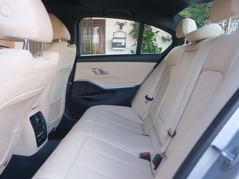 Used 2019 BMW 330i Sedan w/ Driving Assistance Package image 38