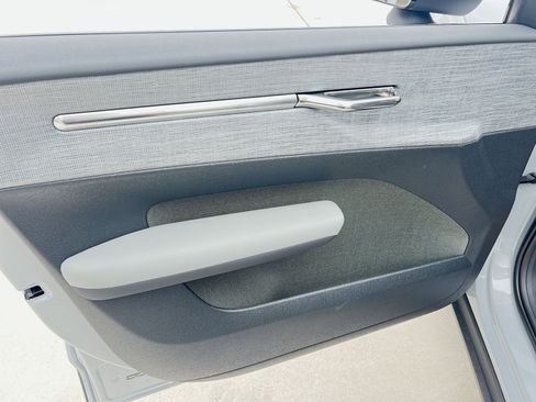 New 2026 Volvo EX30 Cross Country Ultra image 15