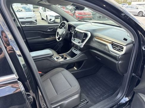 Used 2023 GMC Acadia SLE w/ Driver Convenience Package FWD image 28
