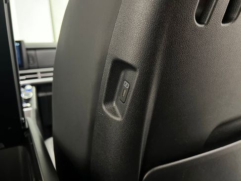 Used 2026 Hyundai Santa Fe SEL FWD image 25