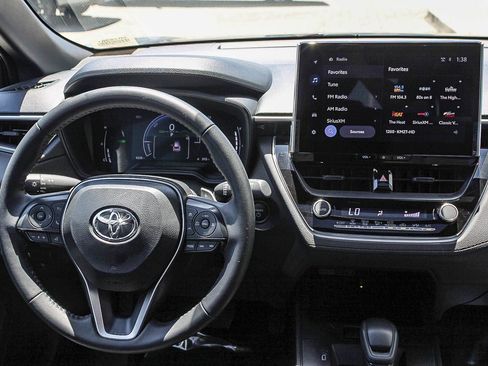 Certified 2026 Toyota Corolla Cross AWD Hybrid w/ Moonroof Package image 15