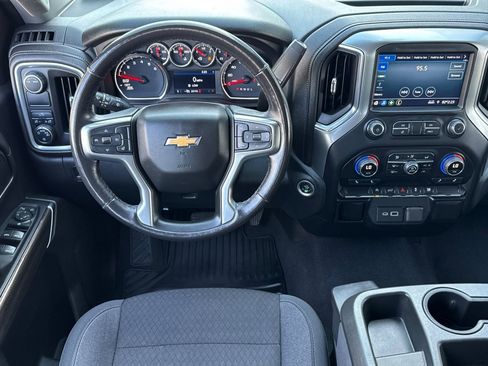 Used 2022 Chevrolet Silverado 1500 LT image 17